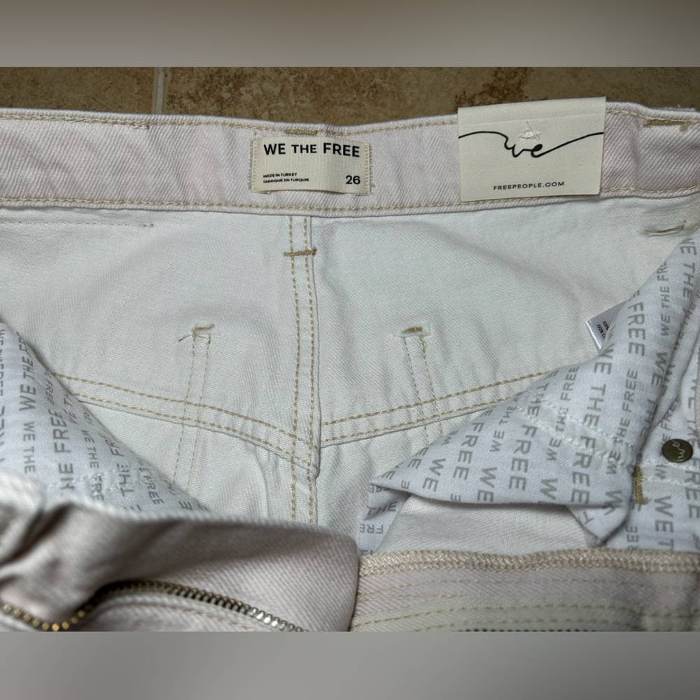 NWT🌷We The Free Illusion Printed Straight Leg Jeans - Size 28 - Picture 10 of 16